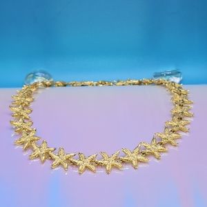 Gold starfish link necklace